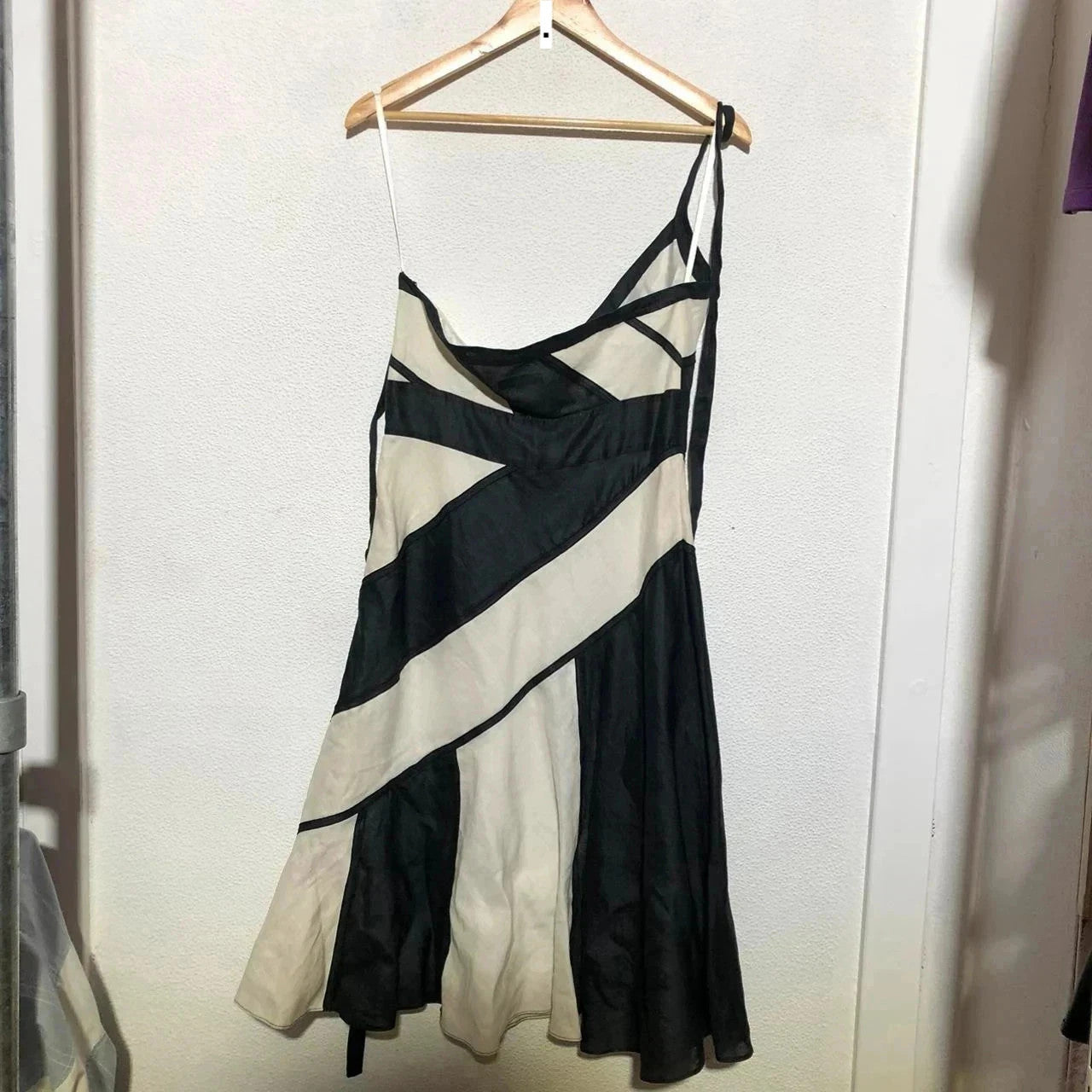 Vintage y2k white and black Coast Dress - Size 12