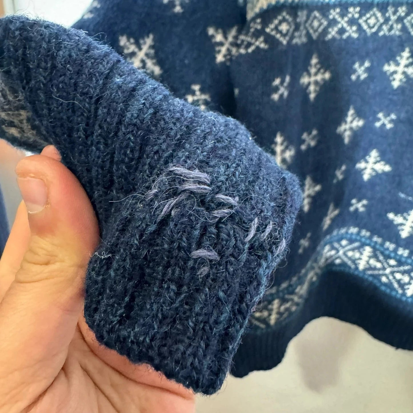 Vintage 90s Navy Nordic Patterned Knitted Jumper - Medium