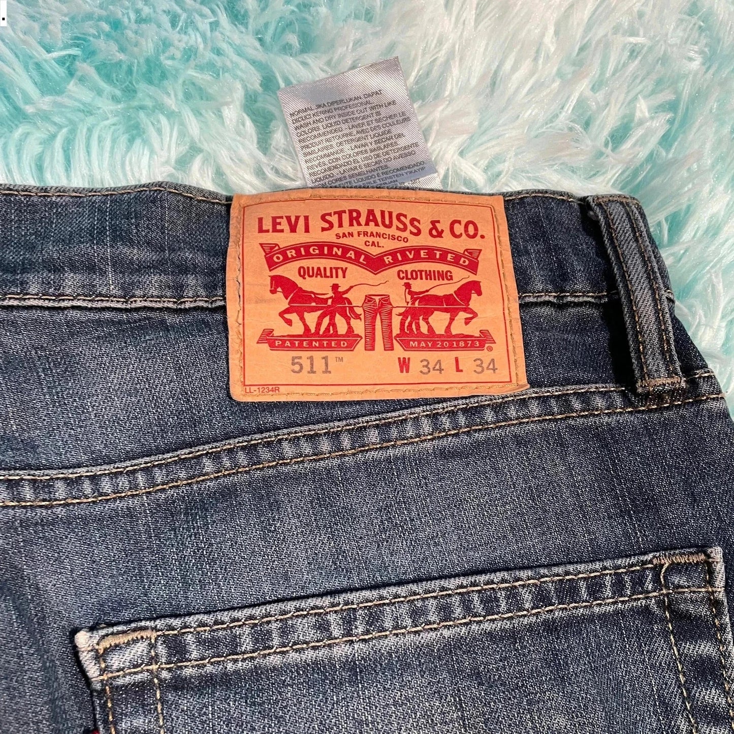 Blue Levi’s 511 Jeans Slim Fit - 34W 34L