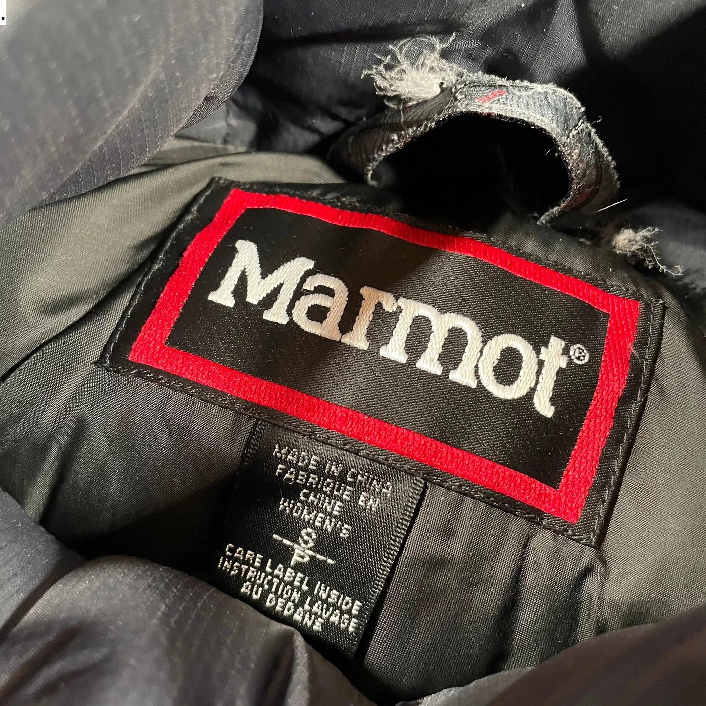 Vintage Black Marmot Puffer Jacket - Womens Small