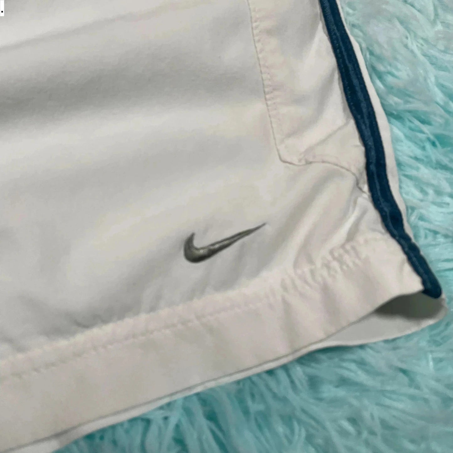 Vintage 00s White Nike Running Shorts - Large