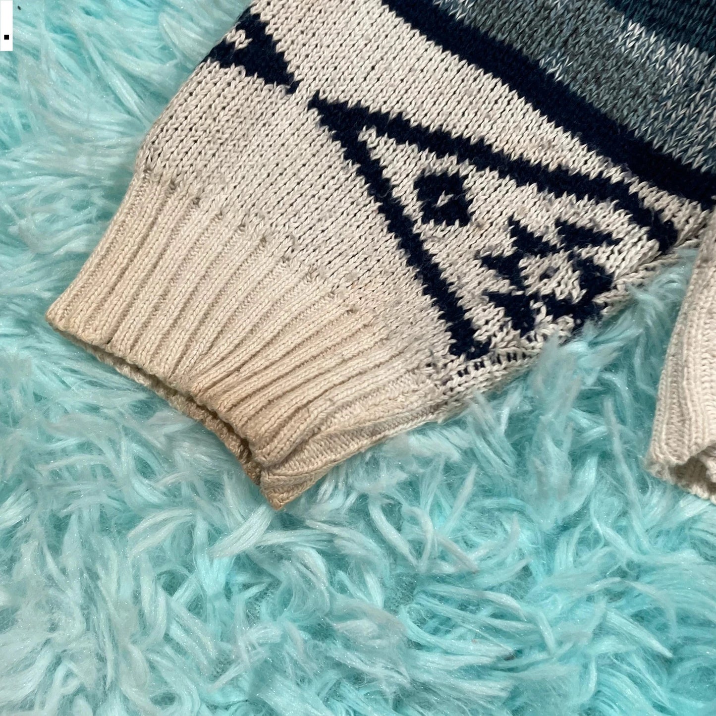 Vintage 90s Navy Funky Patterned Knitted Jumper - Medium