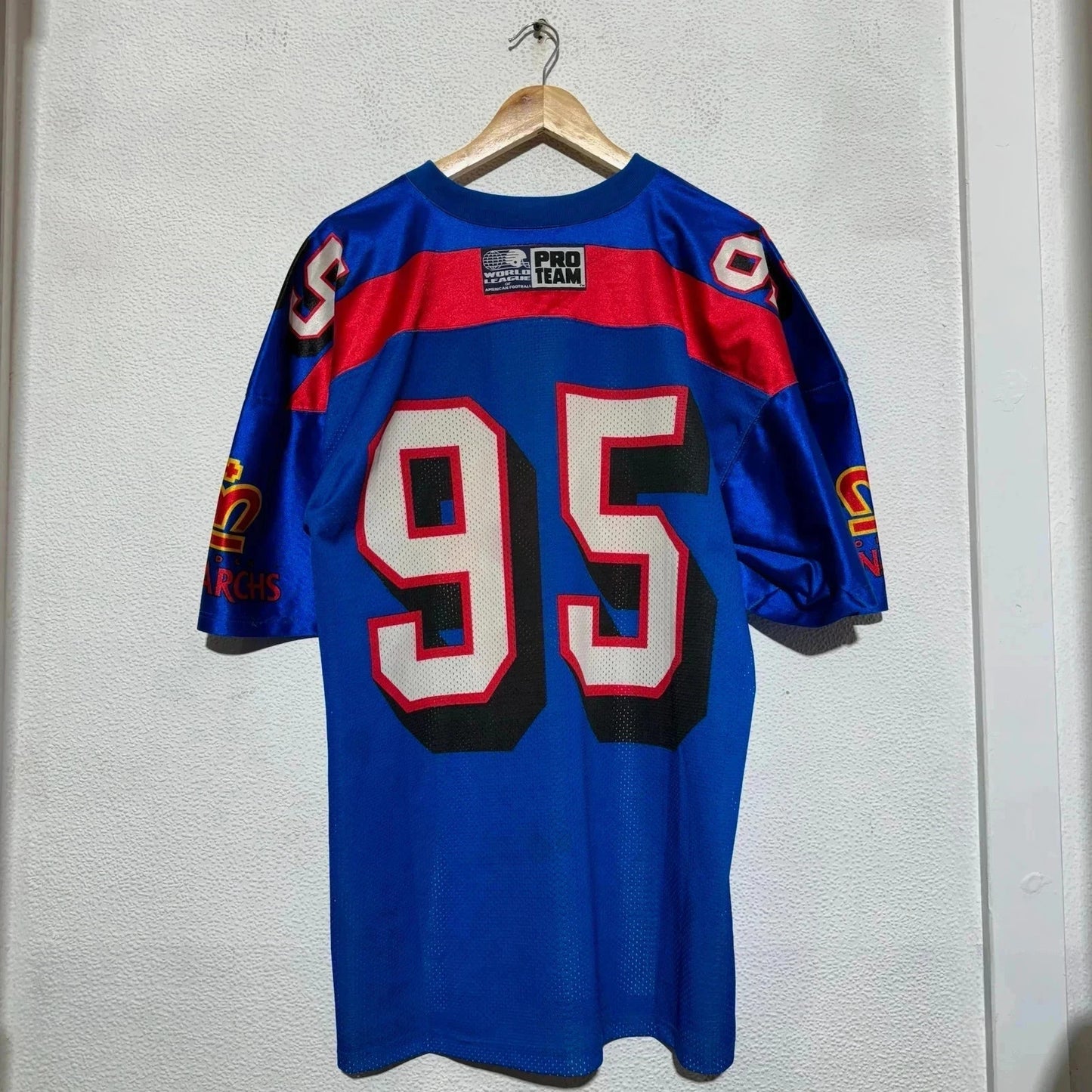 Vintage 1995 London Monarchs Reebok NFL Jersey - Medium