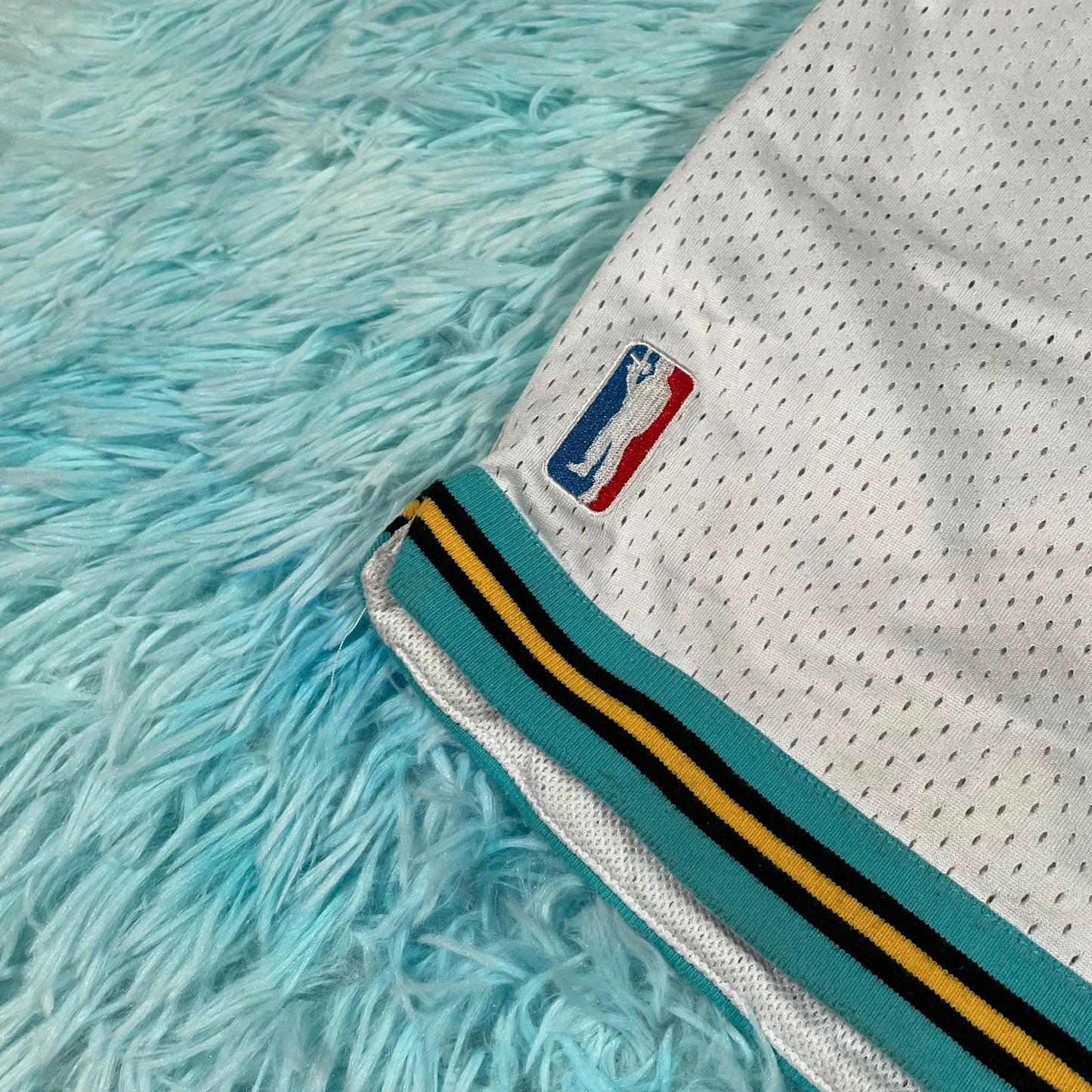 White Cetra Visions Basketball Shorts - Small