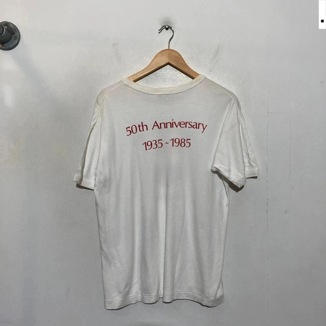 Vintage 80s 1985 The British Club Bahrain Graphic T Shirt - Large