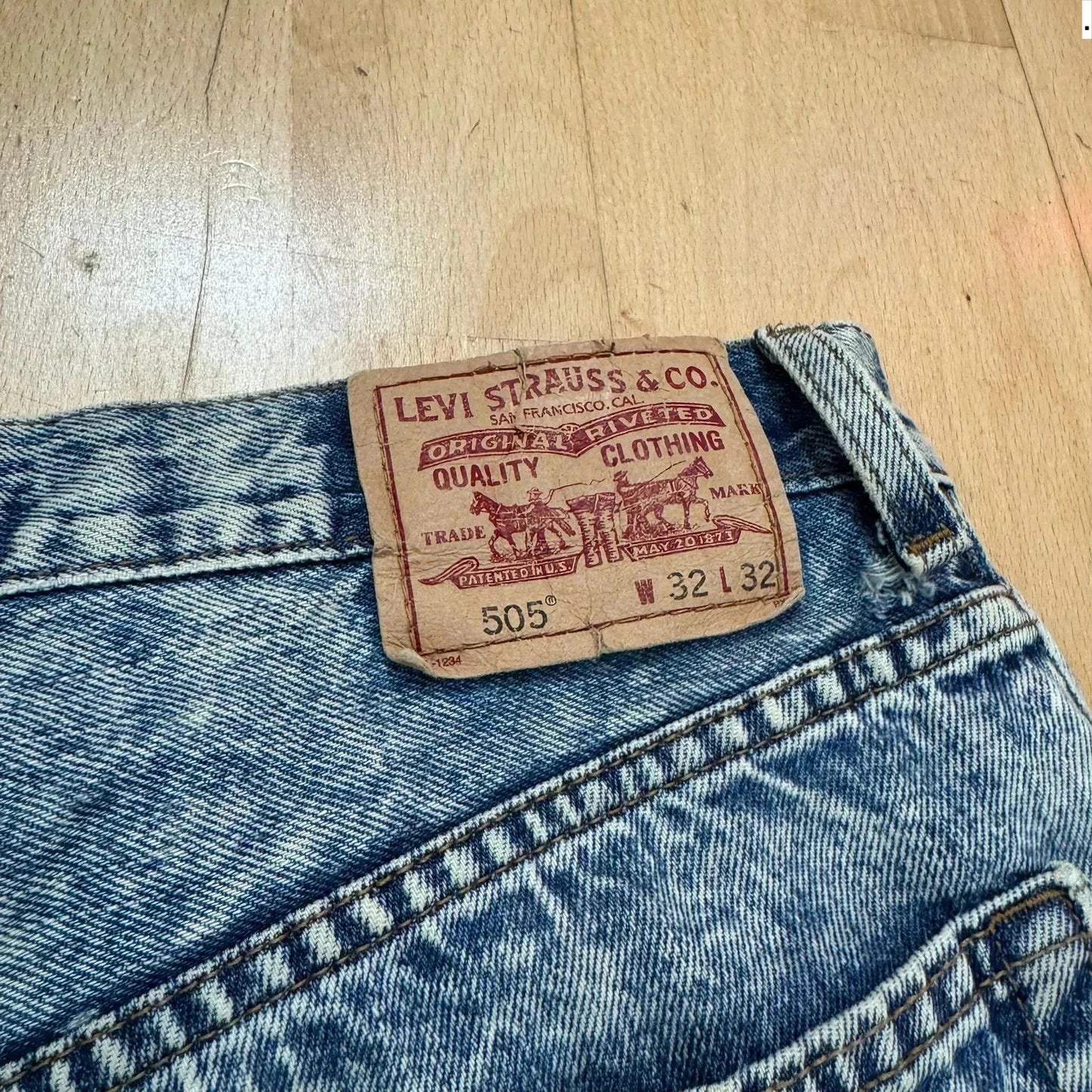 Vintage Acid Wash Levi’s Hot Pants Shorts - 32W