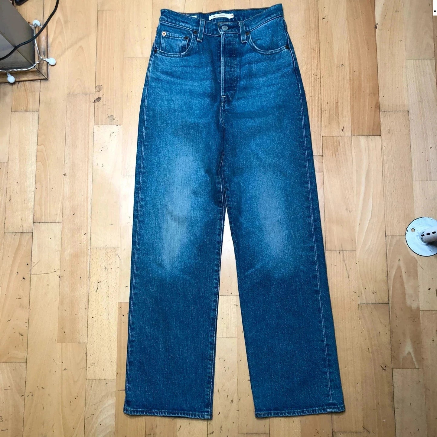 Vintage Blue Levi’s Jeans High Waist Straight Jeans - 24W 27L