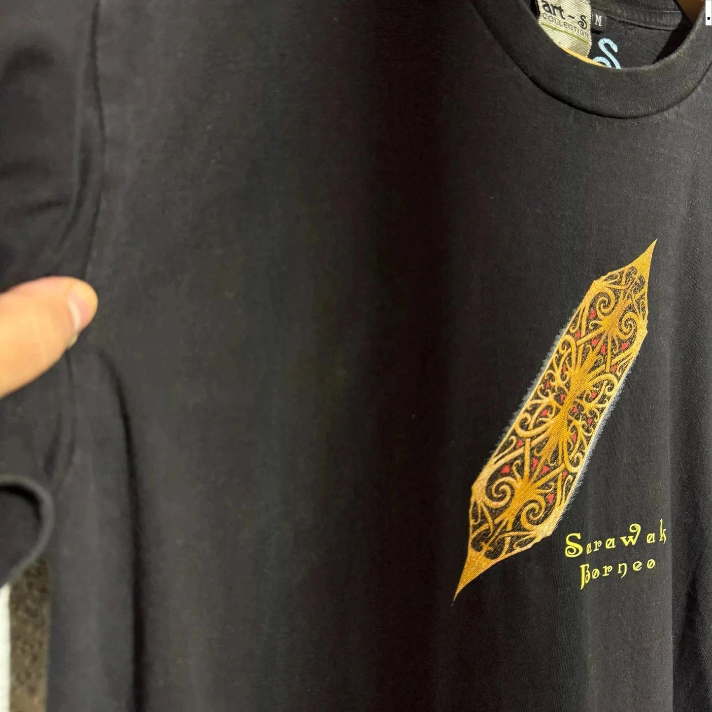 Vintage Black Sarawak Bornee Graphic T Shirt - Medium
