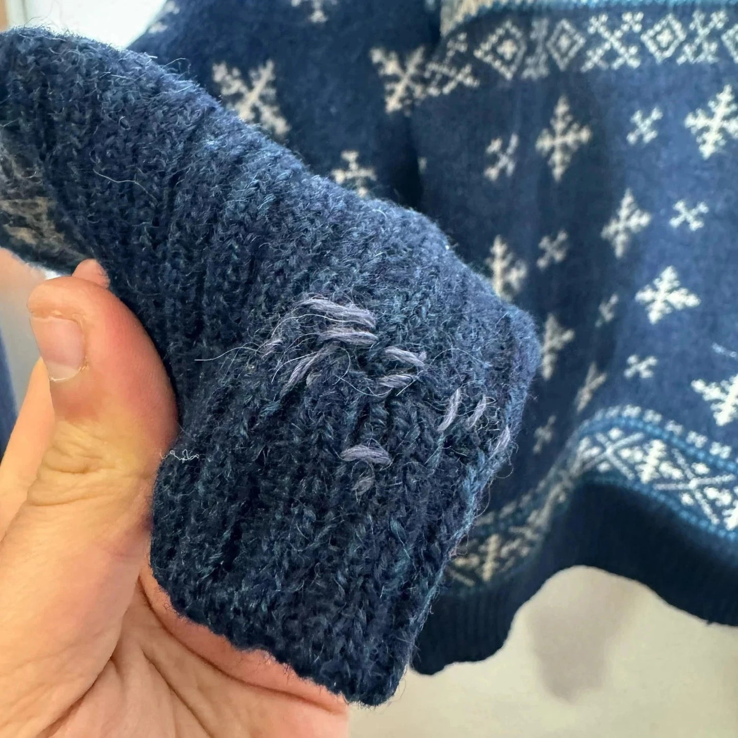 Vintage 90s Navy Nordic Patterned Knitted Jumper - Medium