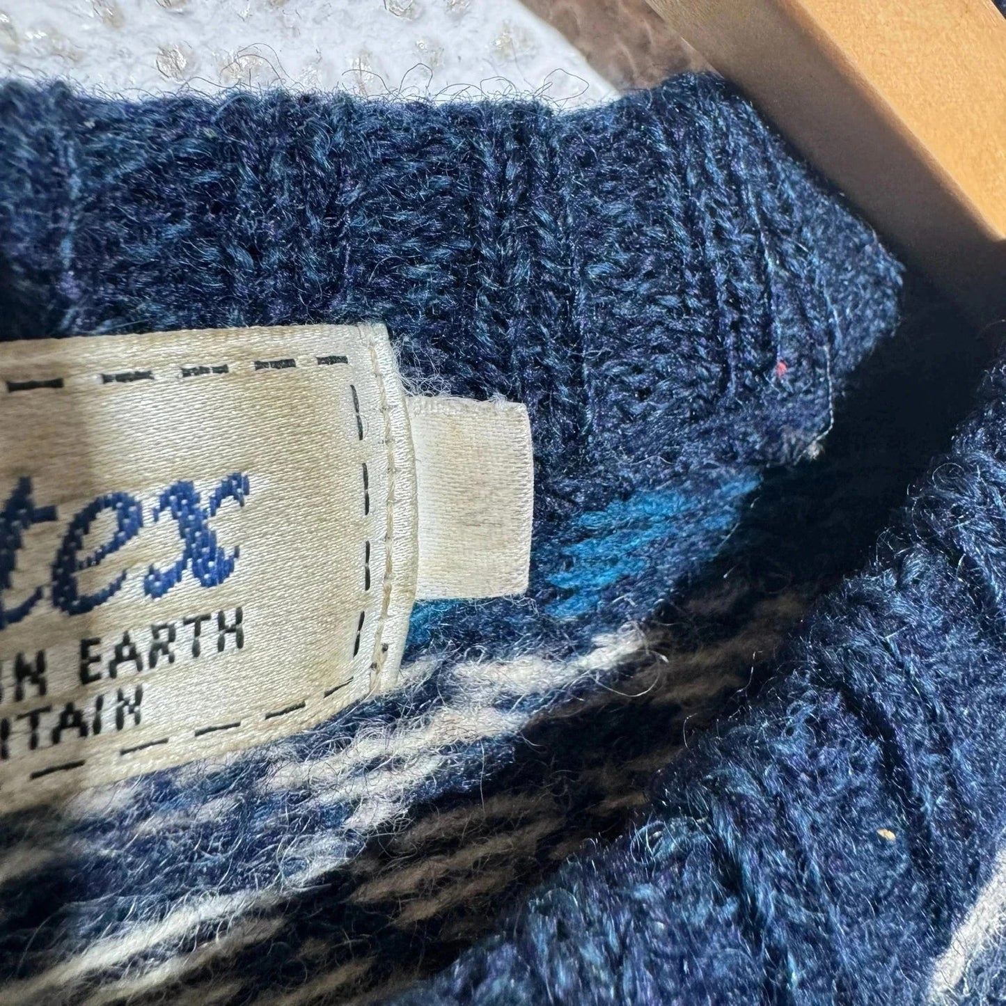 Vintage 90s Navy Nordic Patterned Knitted Jumper - Medium