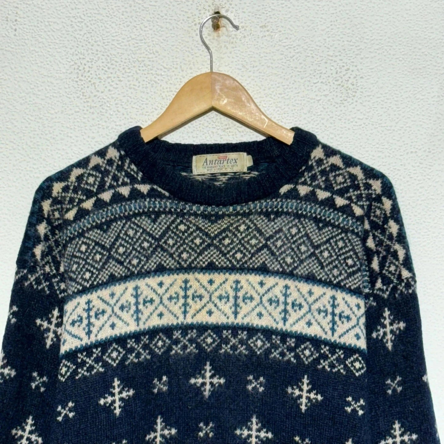 Vintage 90s Navy Nordic Patterned Knitted Jumper - Medium