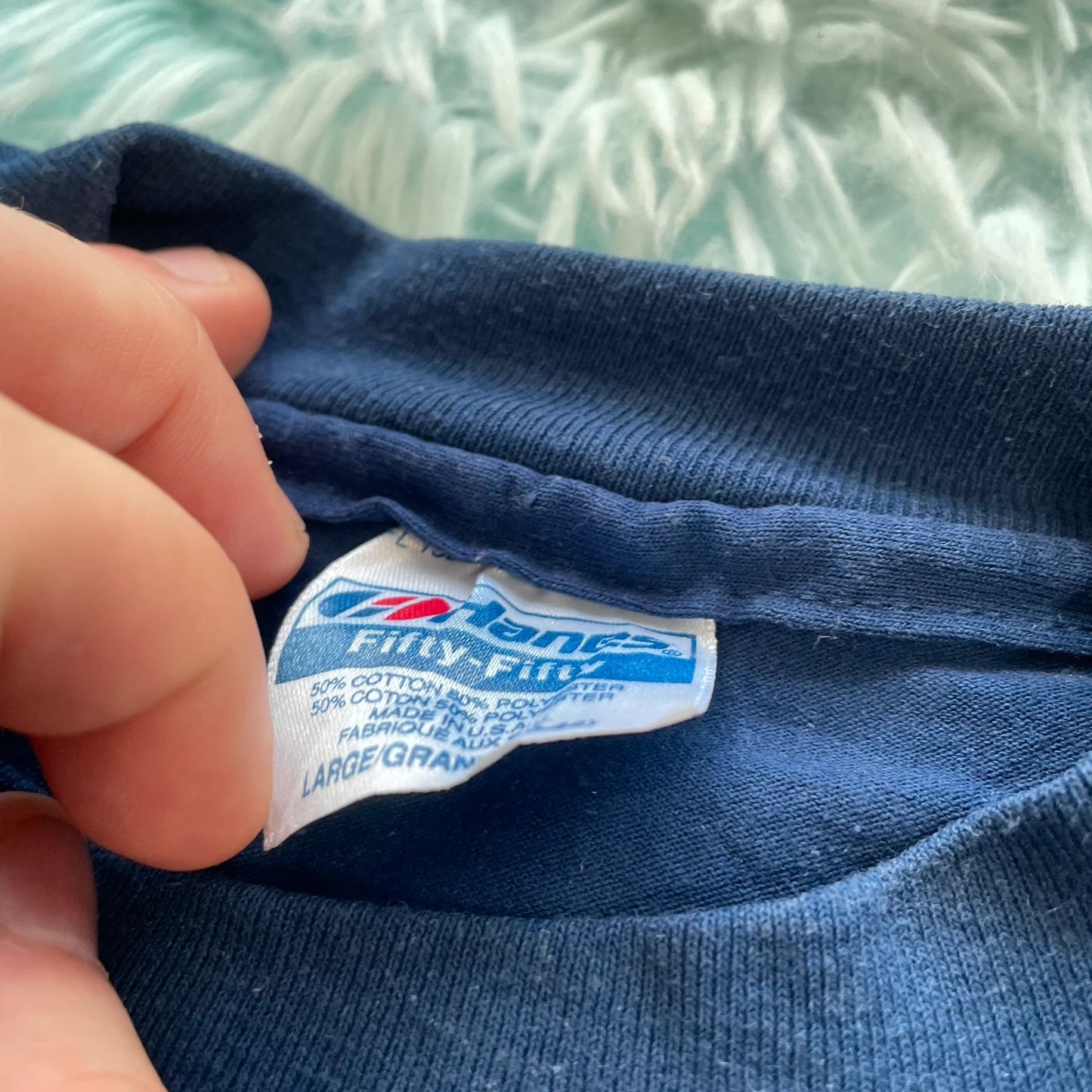 Vintage 90s Navy Wellness Graphic T shirt - Large