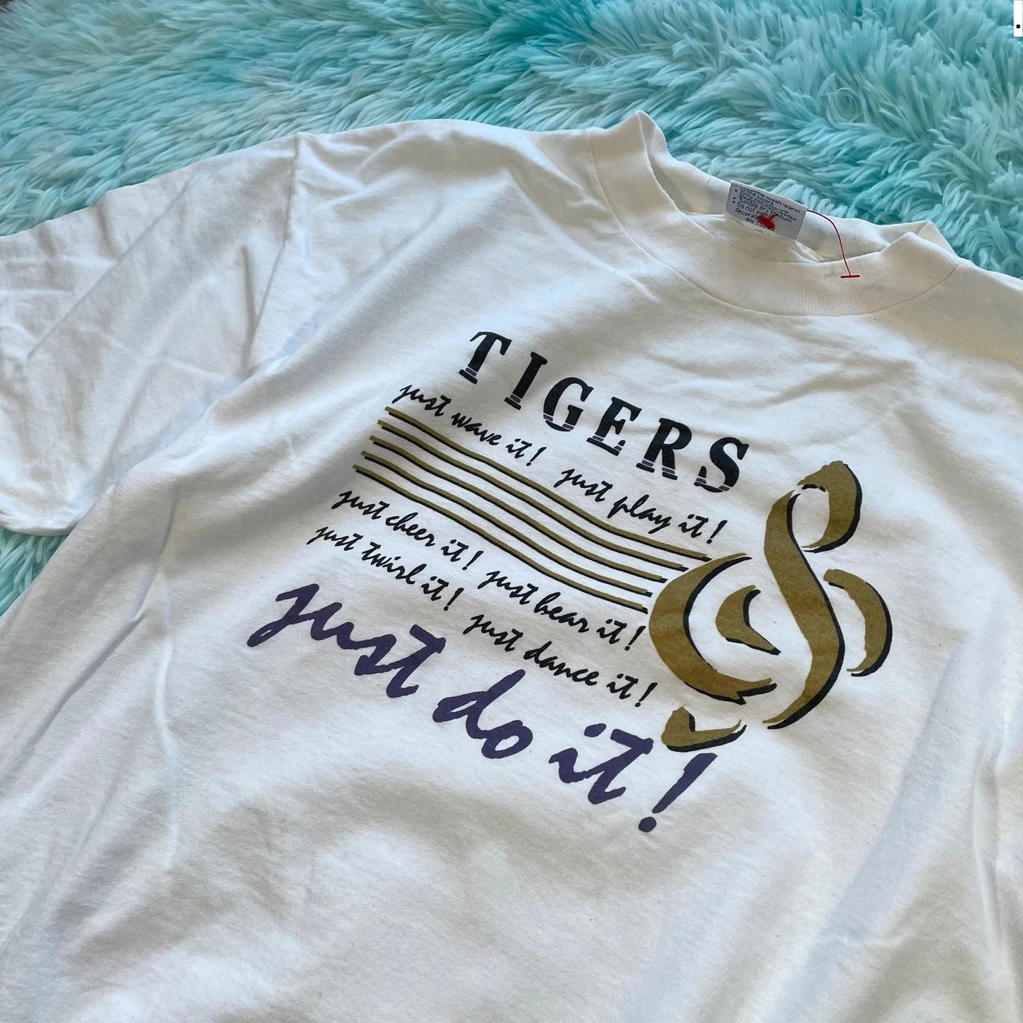 Vintage 90s White Tigers Music Graphic Print - XL