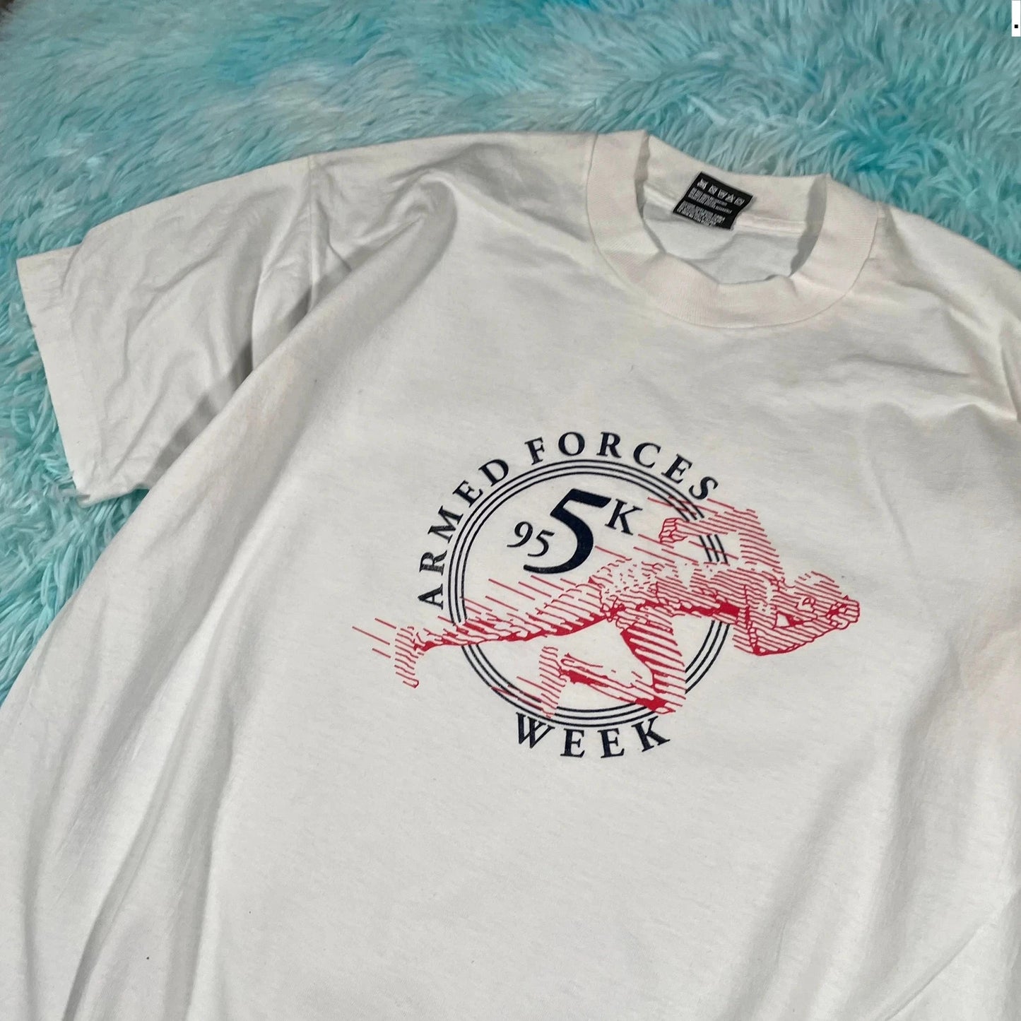 Vintage 90s White Armed Forces 5k Race Graphic T Shirt - Large