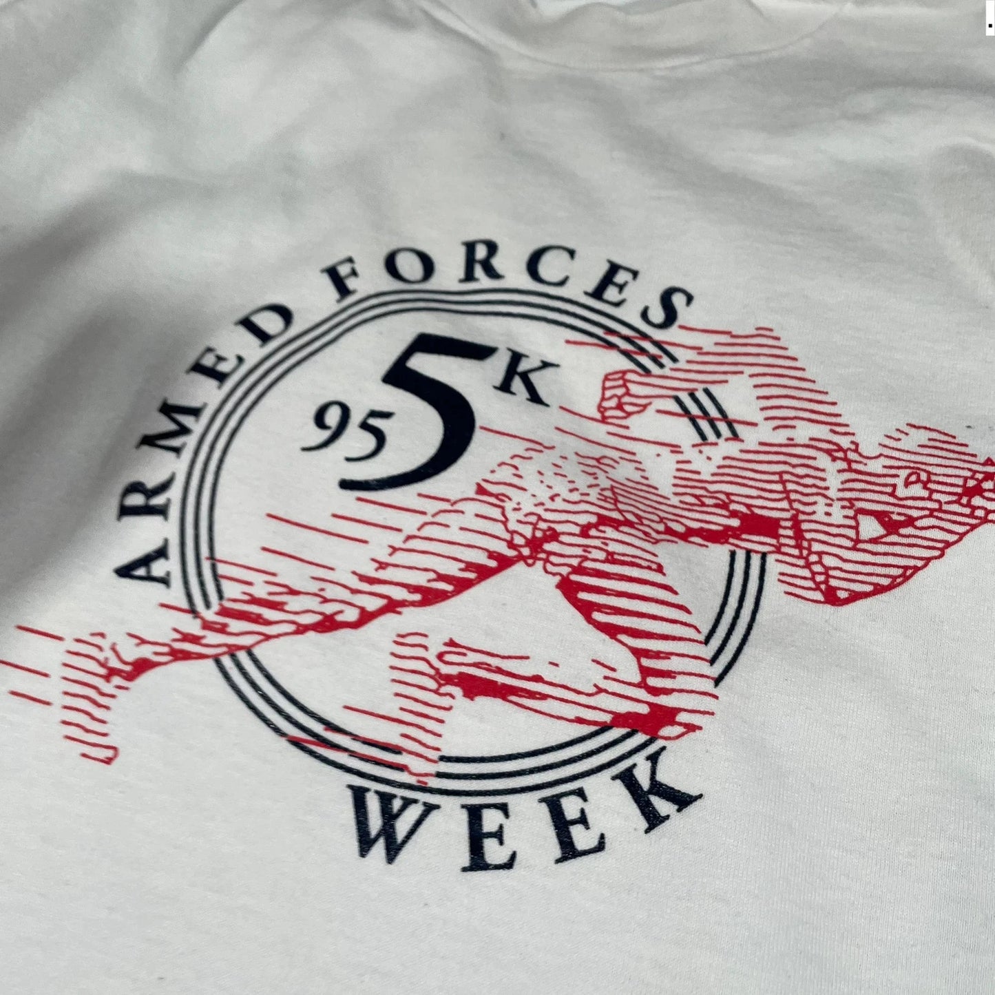 Vintage 90s White Armed Forces 5k Race Graphic T Shirt - Large