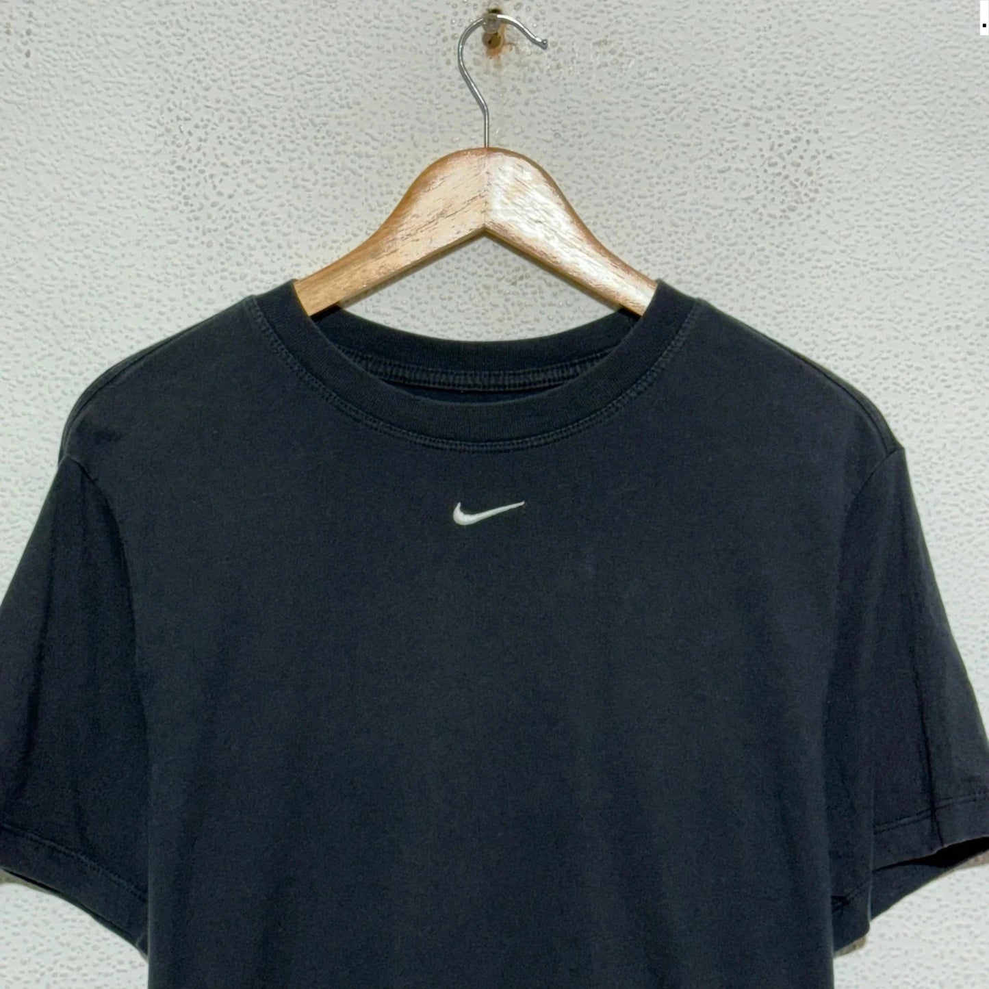 Black Nike T Shirt Centre Swoosh - XS