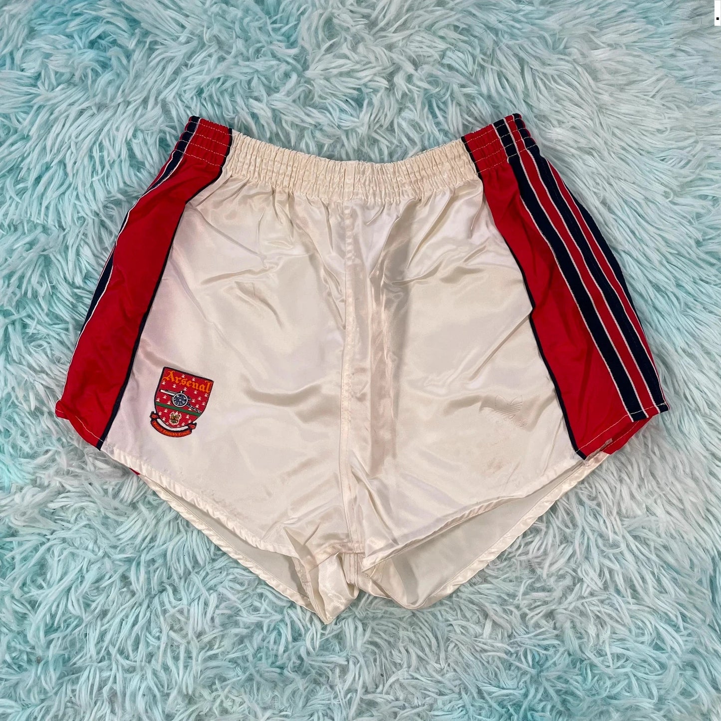 Vintage 90s Arsenal Shorts Adidas - Small 30W