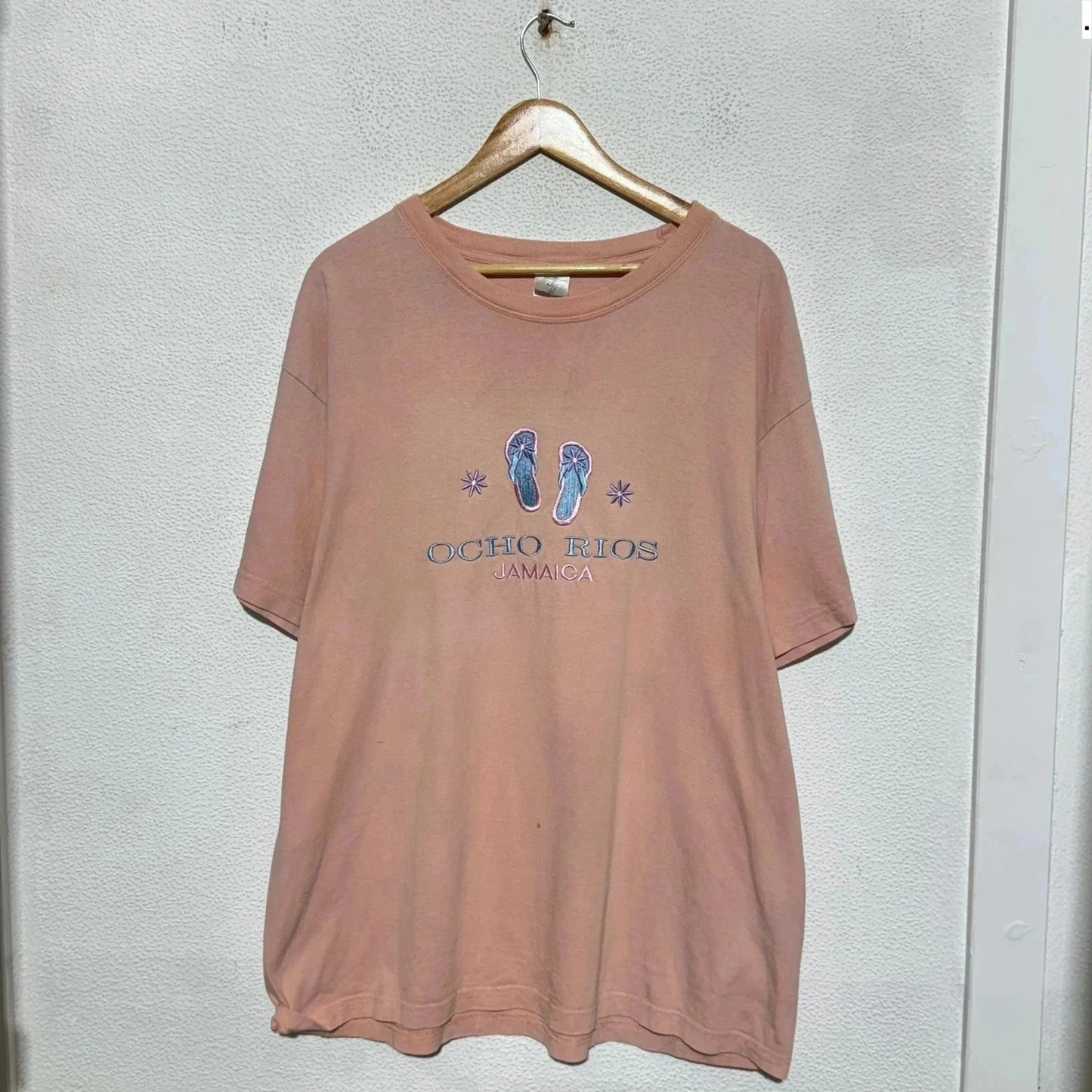 Vintage Pink Embroidered Jamaica Sandals T Shirt - XXL