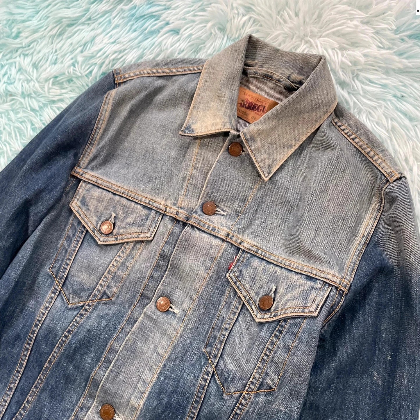 Vintage 00s Levi’s Jacket Irregular Faded - Small