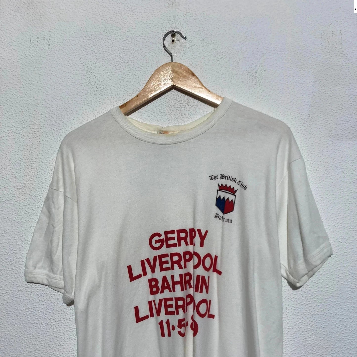 True Vintage 1989 The British Club Bahrain T Shirt - Large