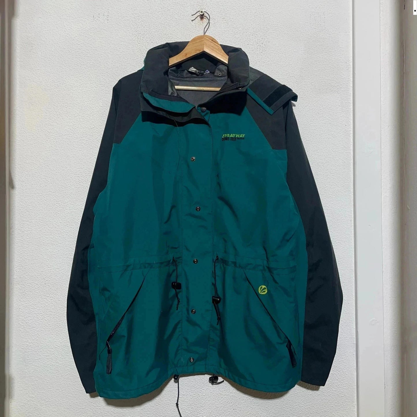 Vintage 90s Green Sprayway Gore-tex Jacket - Medium