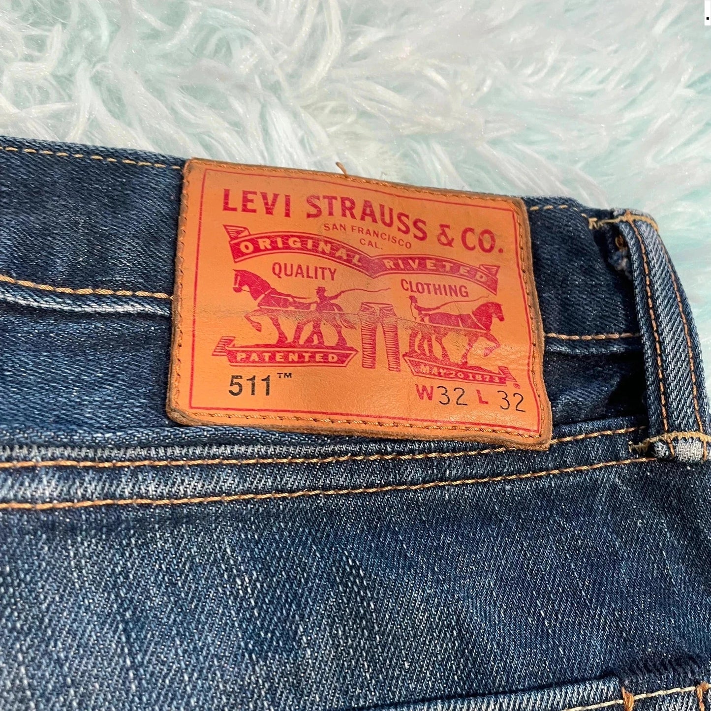Navy Levi’s 511 Jeans Slim Straight Fit - 32W 32L
