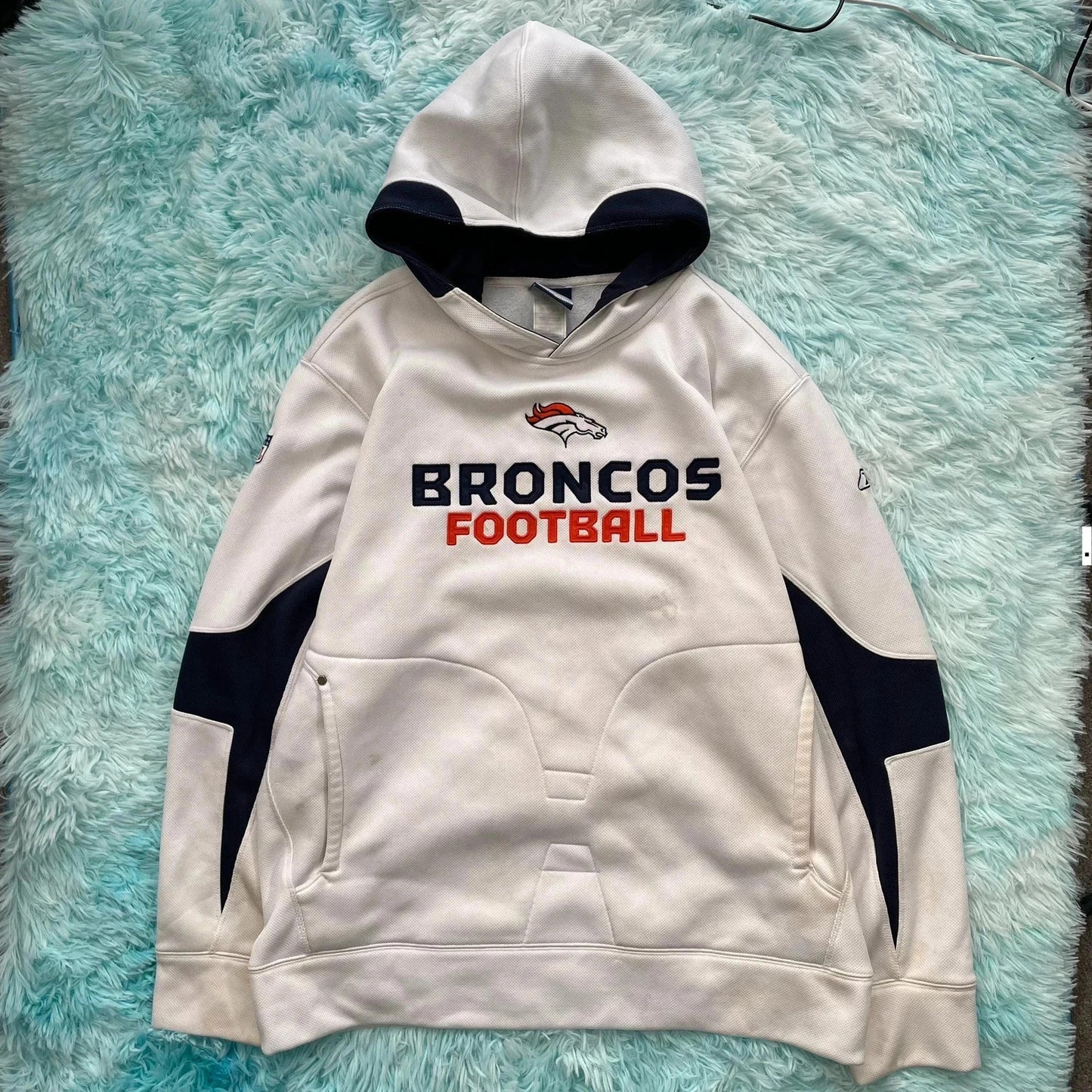 Vintage 00s White Denver Broncos Hoodie Spellout - Medium