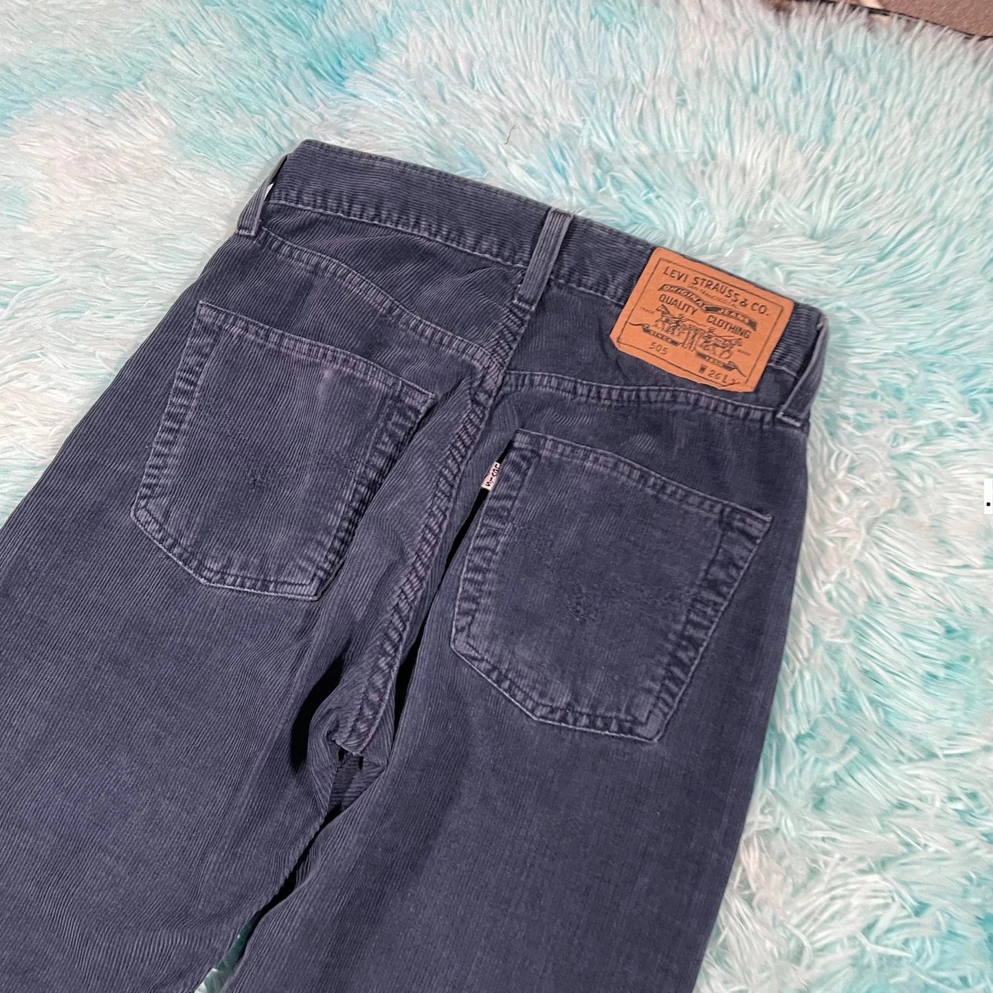 Vintage 90s Navy Levi’s Corduroy Trousers - W26 L34