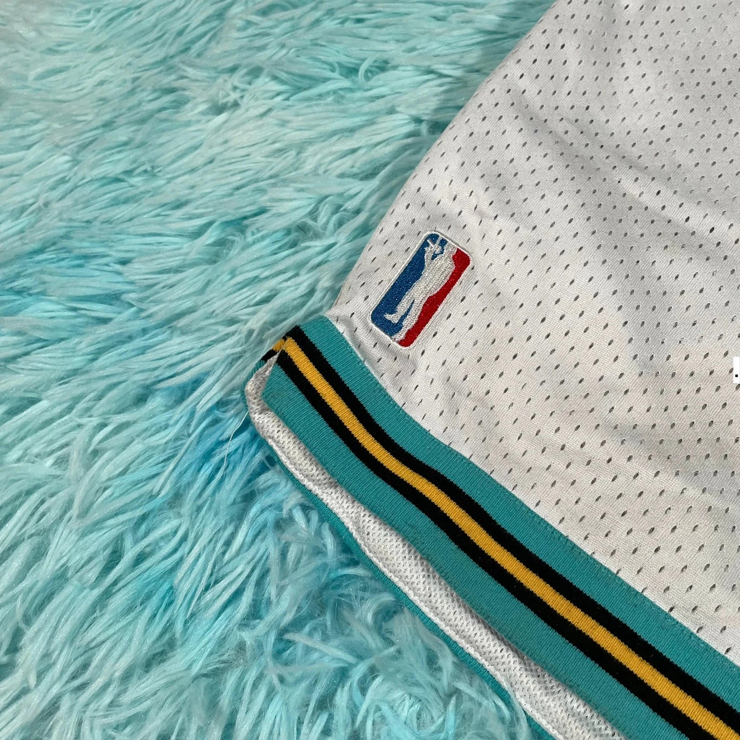 White Cetra Visions Basketball Shorts - Small