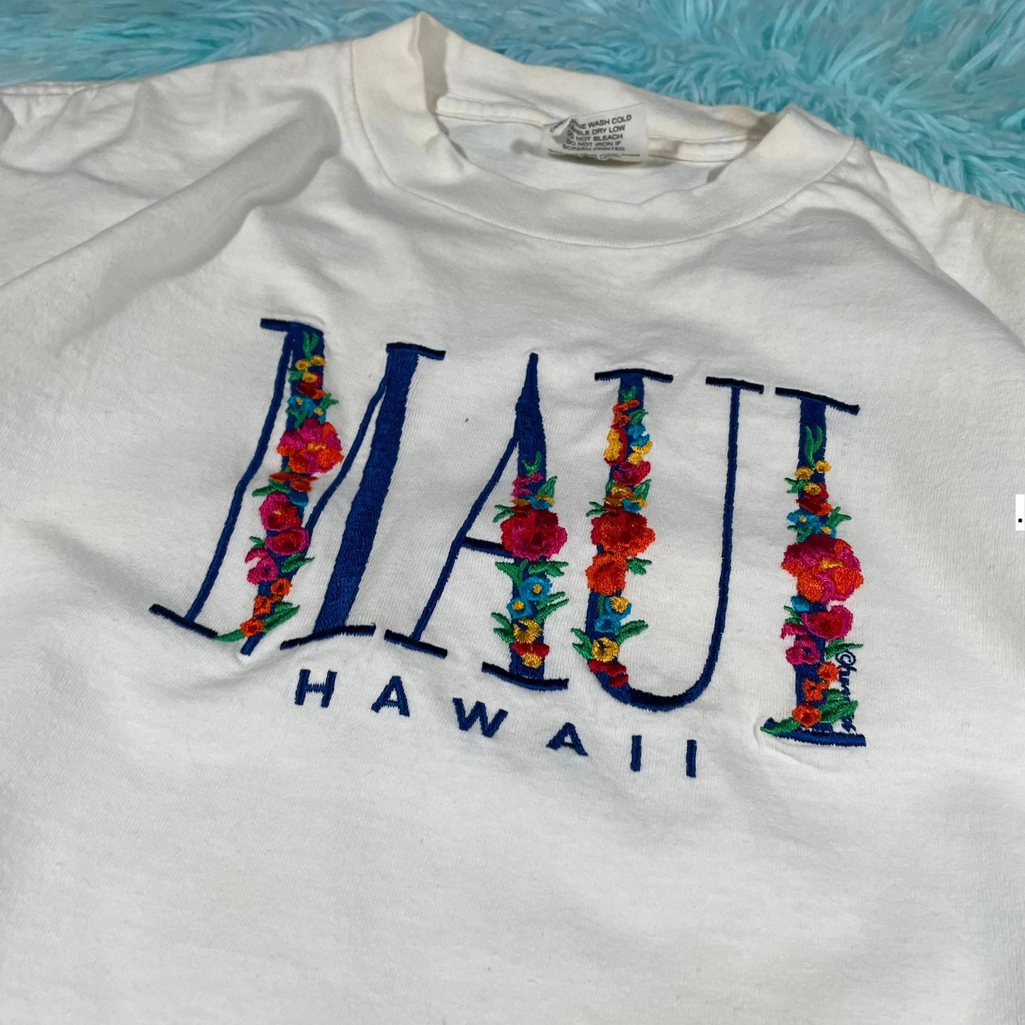 Vintage 90s White Maui Embroidered T Shirt - Large