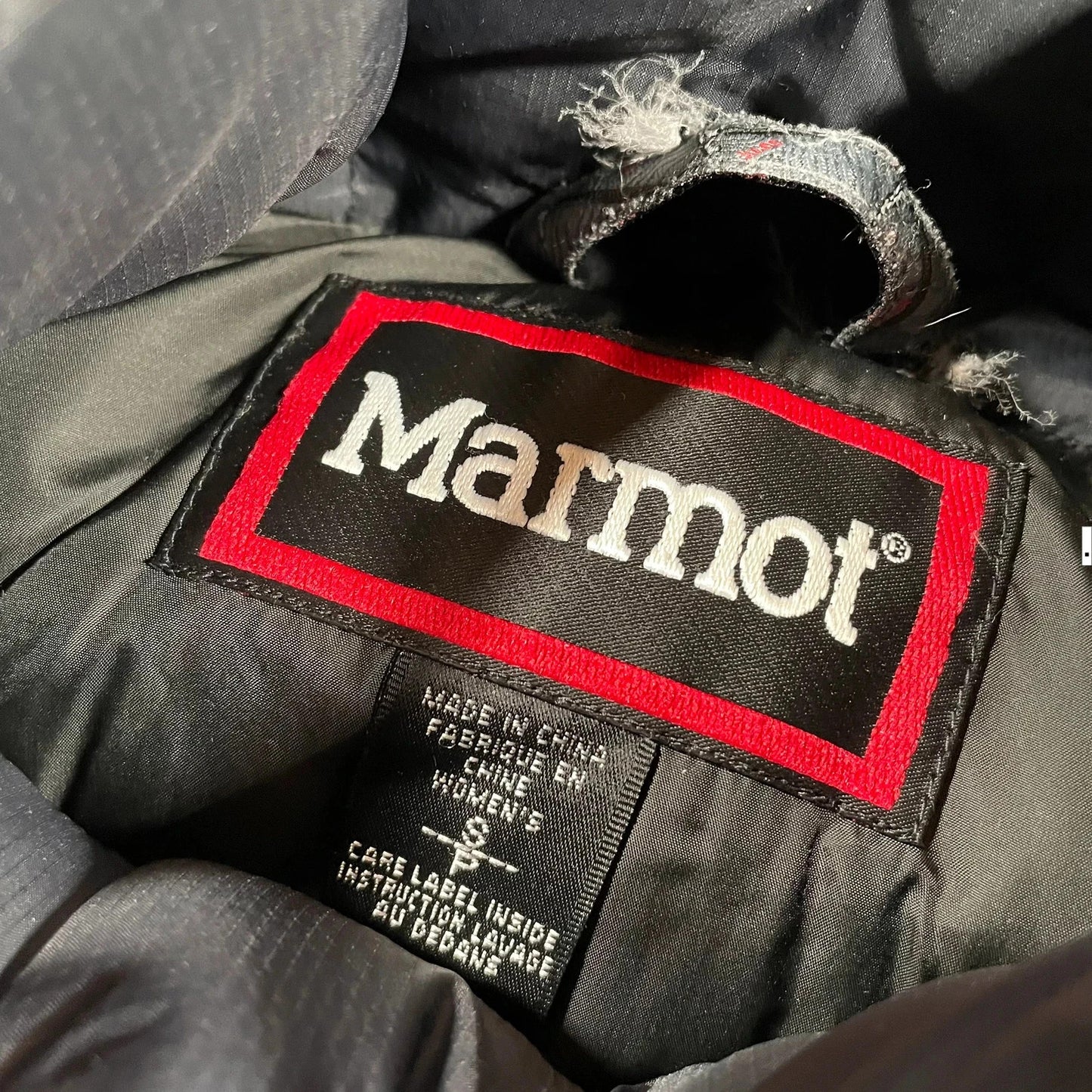Vintage Black Marmot Puffer Jacket - Womens Small