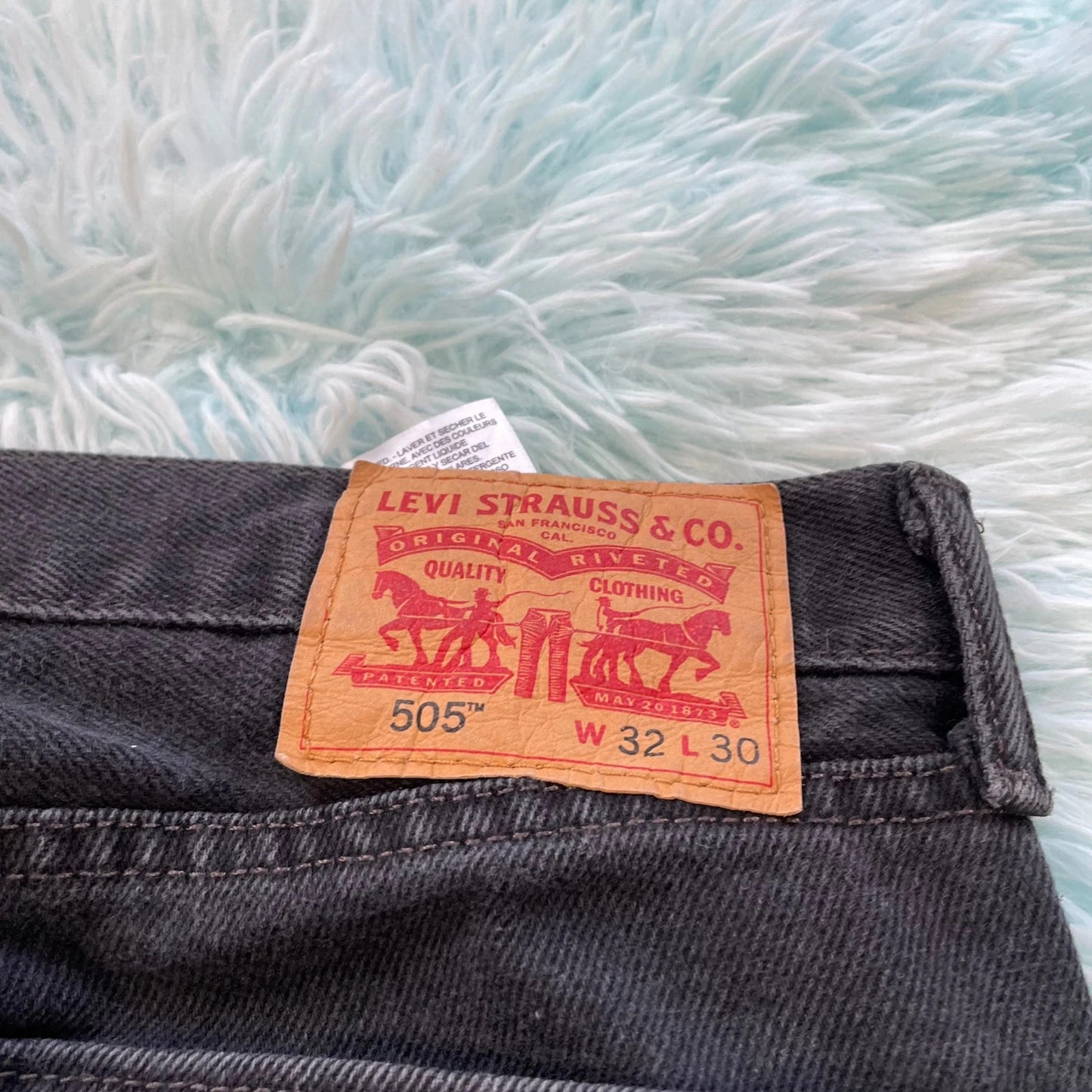 Vintage Black Levi’s 505 Jeans Straight Leg - 32W 30L