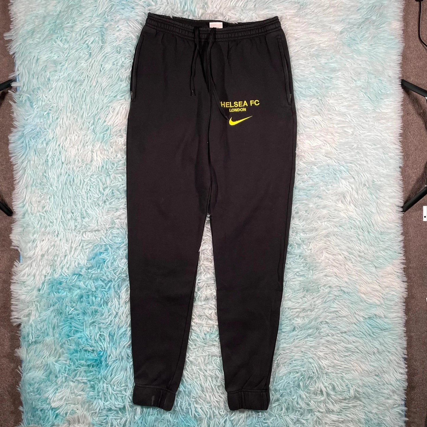 Black Nike Chelsea Joggers Jogging Bottoms - Small