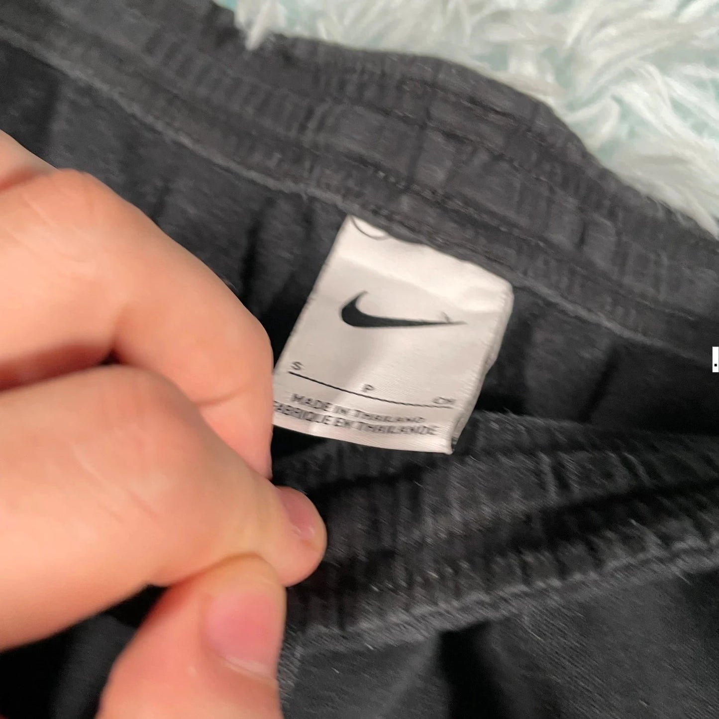 Black Nike Chelsea Joggers Jogging Bottoms - Small