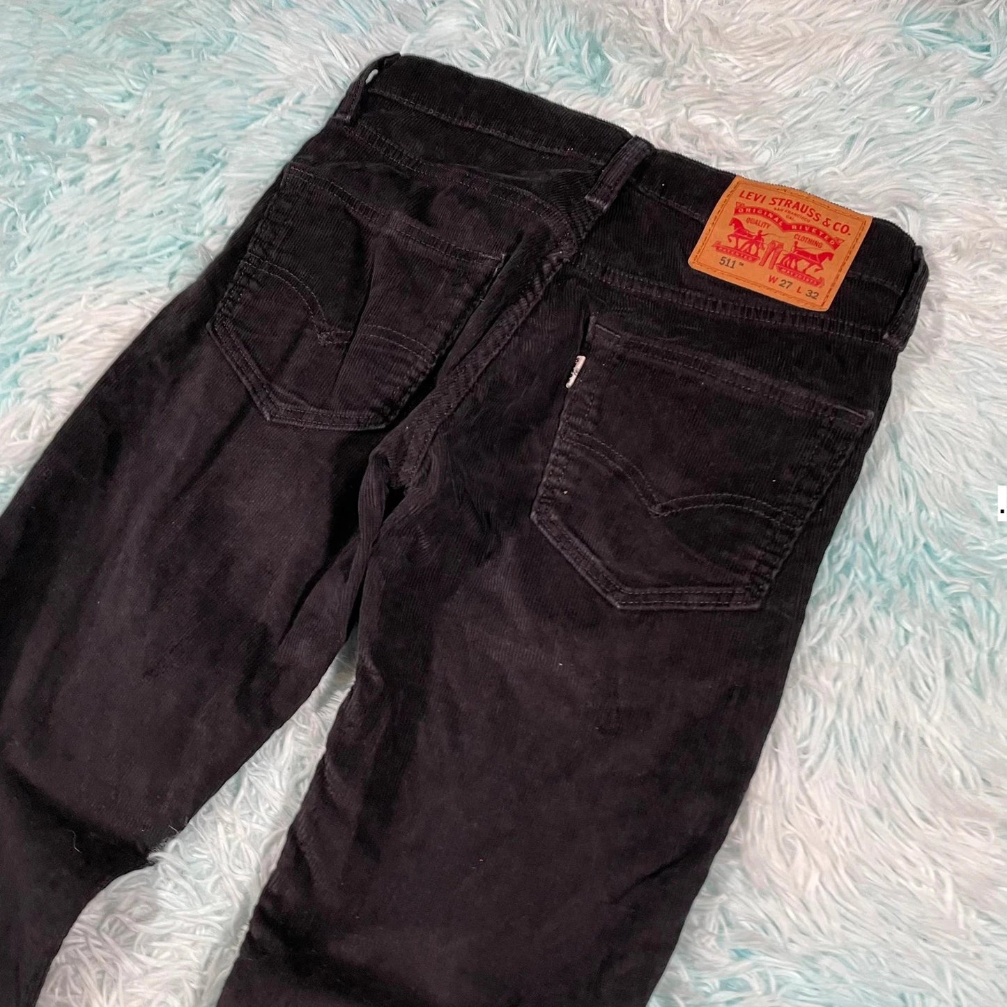 Black Levi’s Corduroy Trousers 511 Slim Fit - 27W 32L