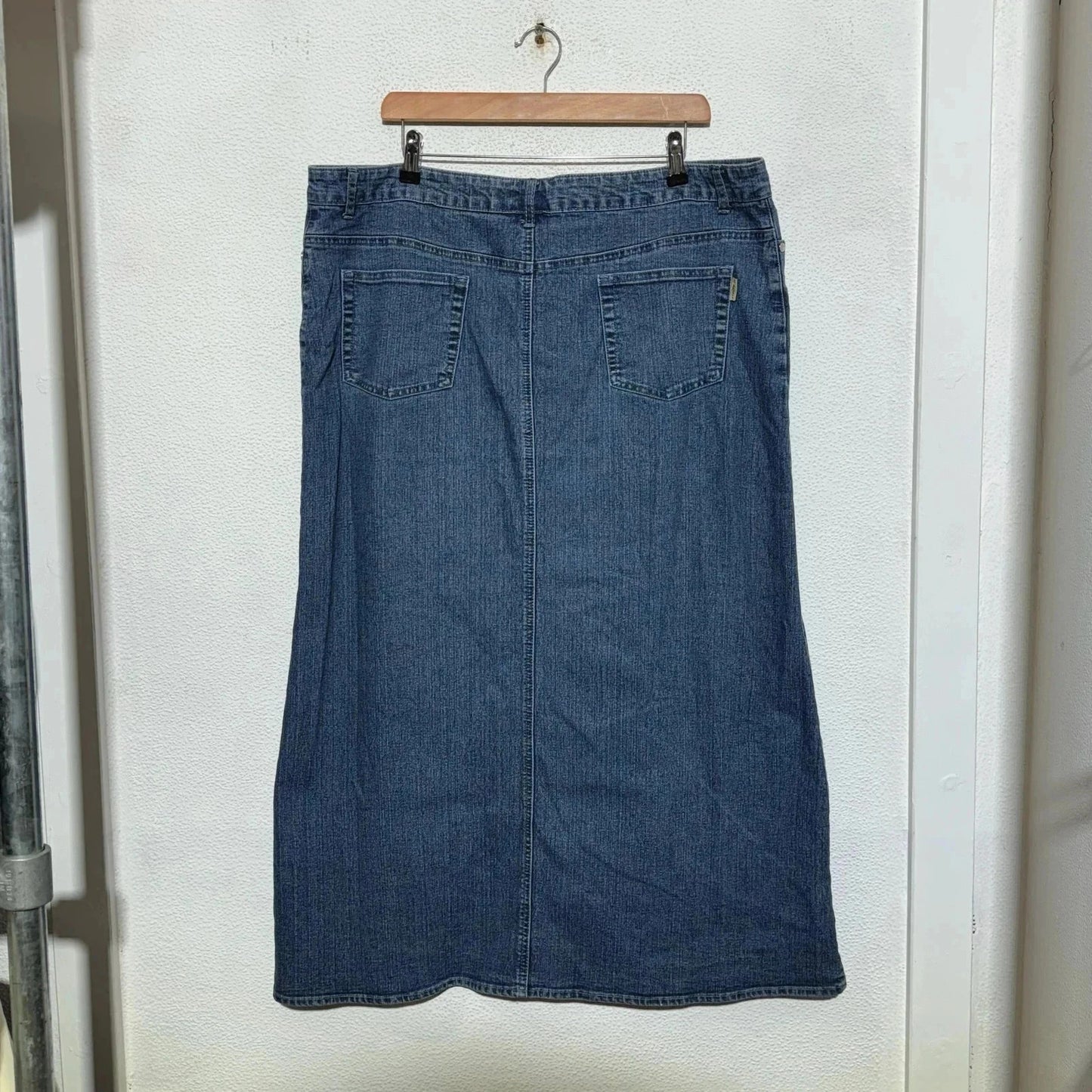 Vintage 00s Blue Denim Skirt Embroidered - Size 20