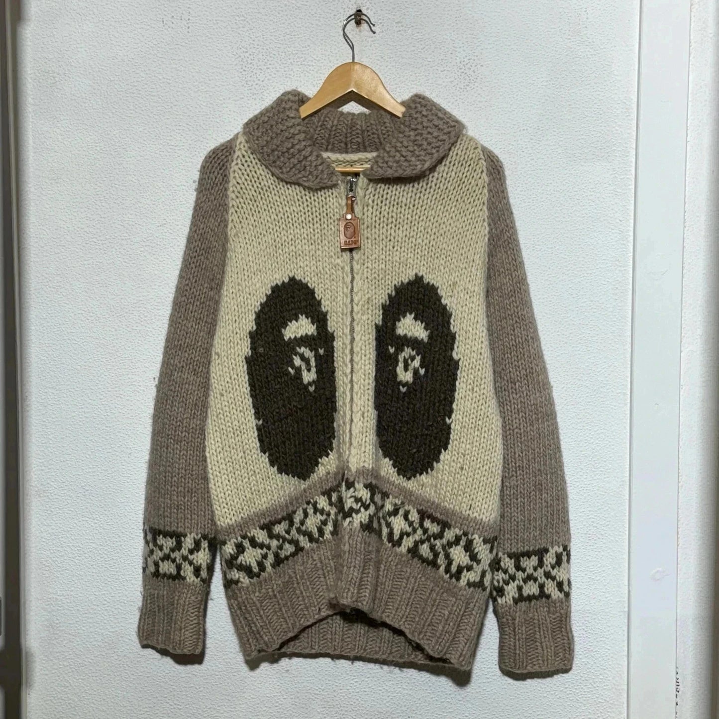 Cream & Beige BAPE Cowachan Knitted Jumper - Large