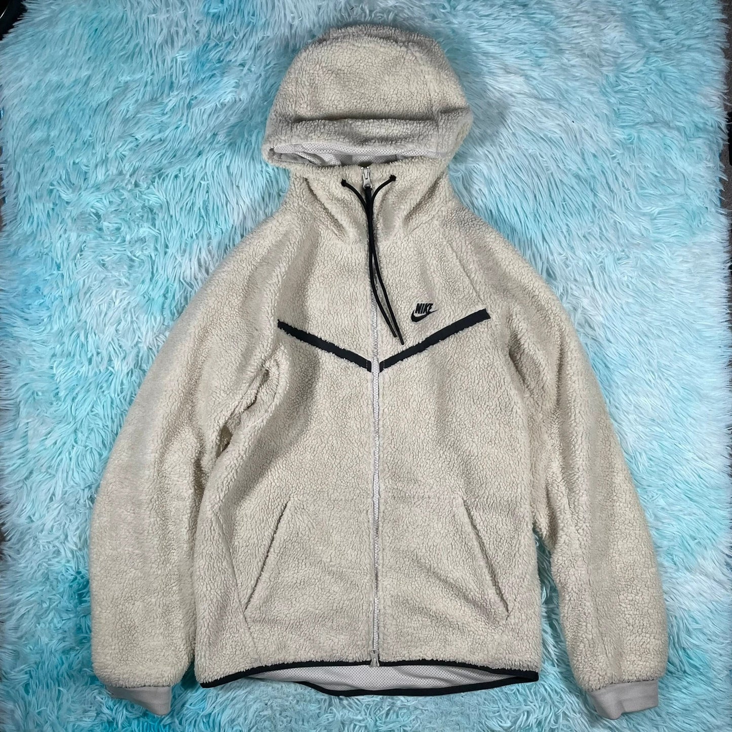 Cream Nike Tech Sherpa Fleece - Small