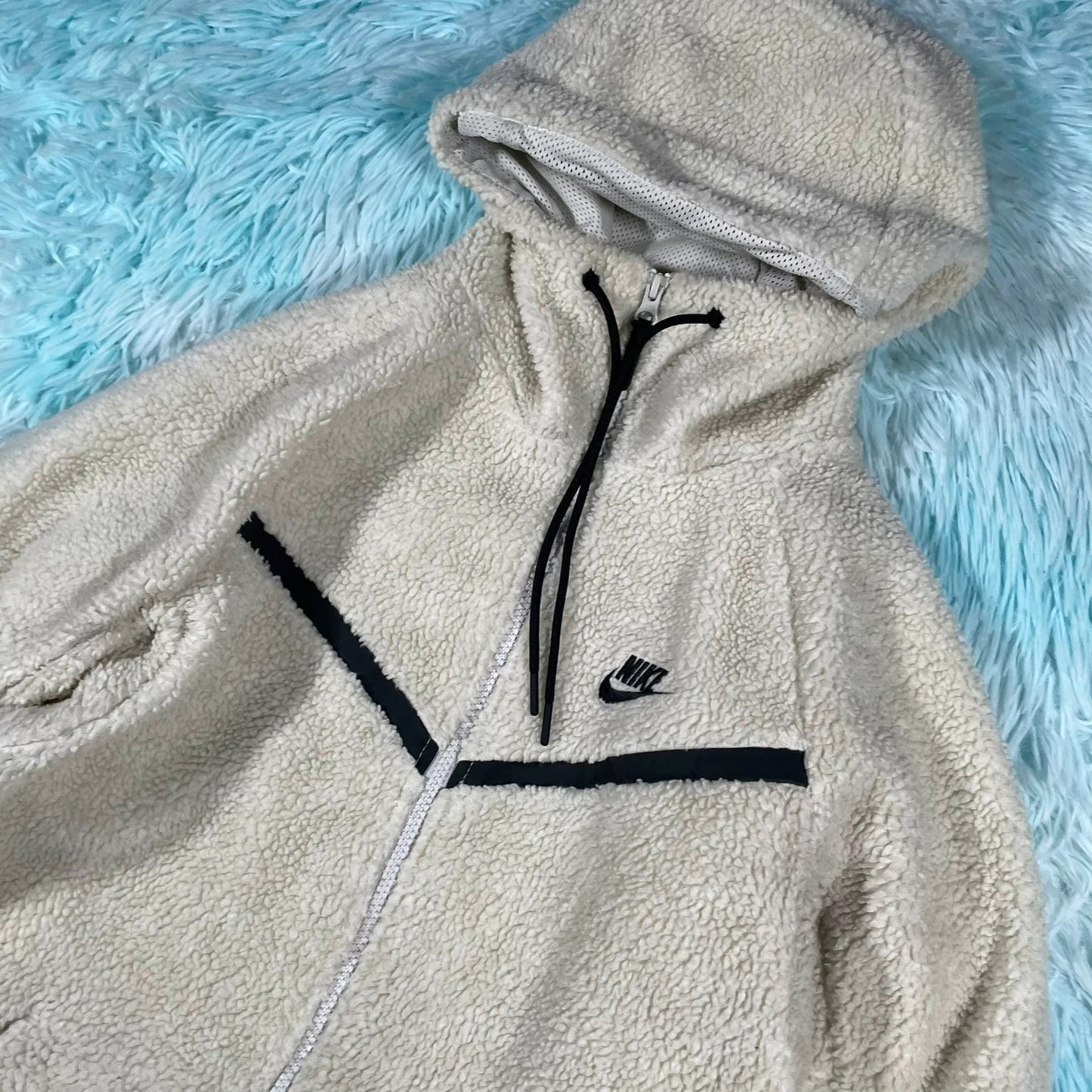 Cream Nike Tech Sherpa Fleece - Small