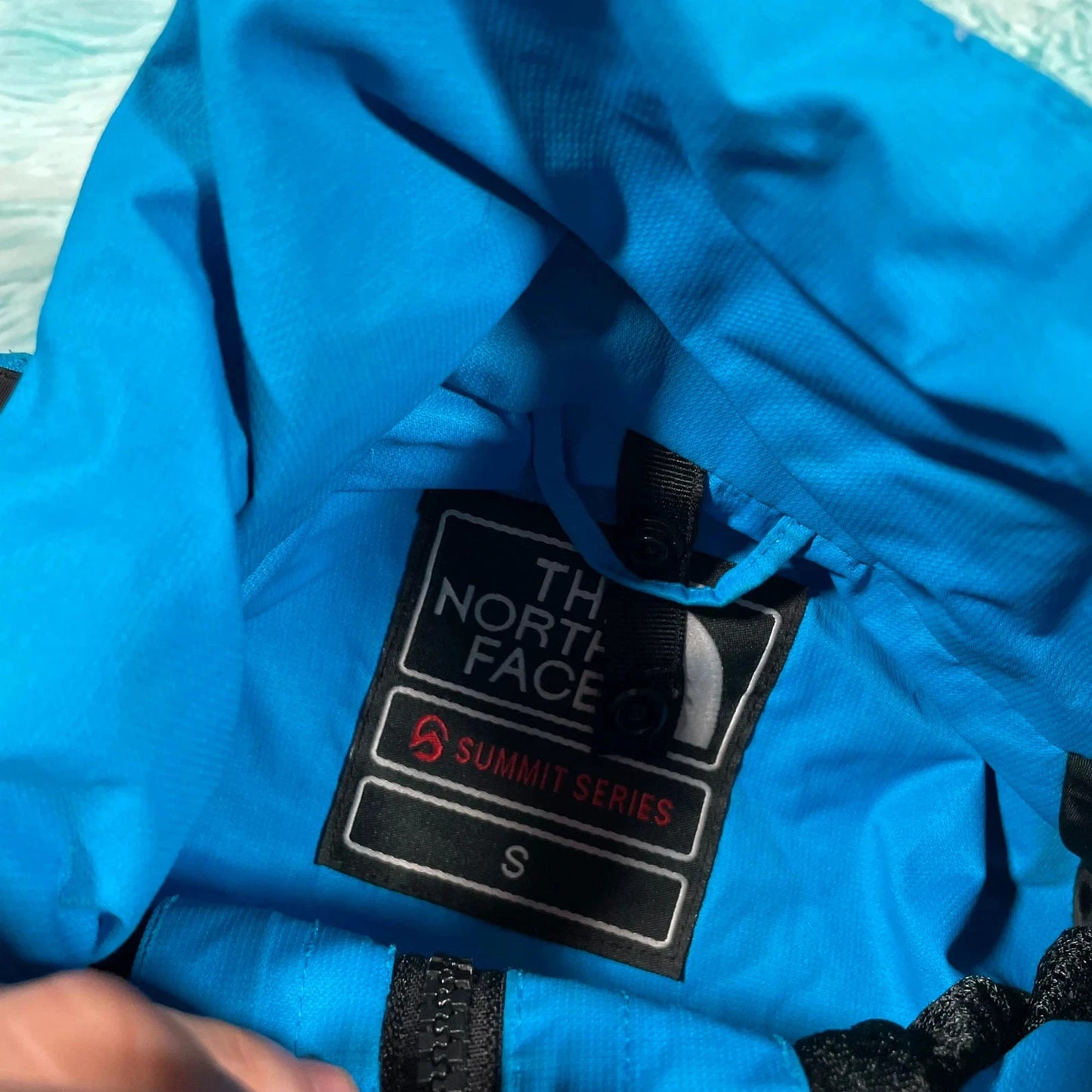 Blue & Black The North Face Gore-tex Windbreaker Jacket - Small