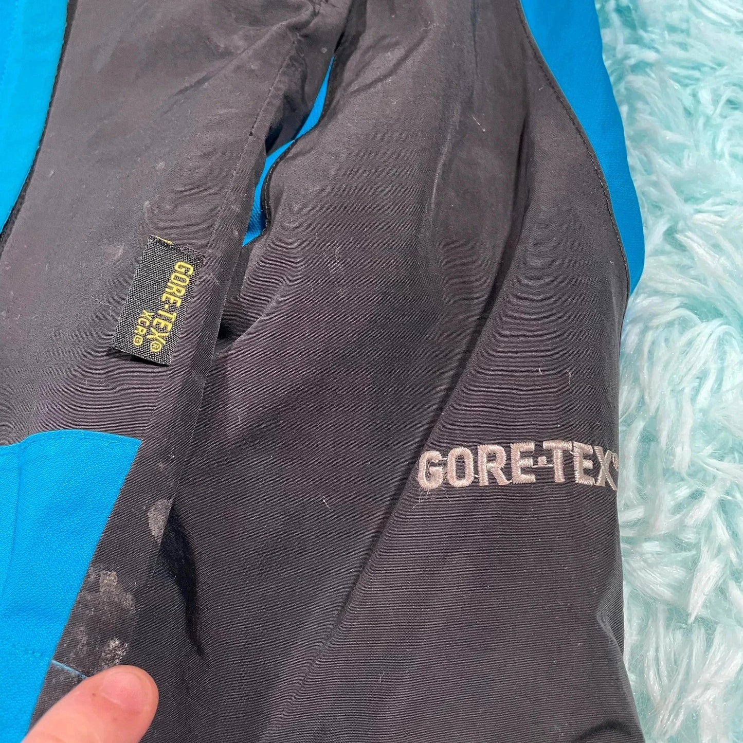 Blue & Black The North Face Gore-tex Windbreaker Jacket - Small
