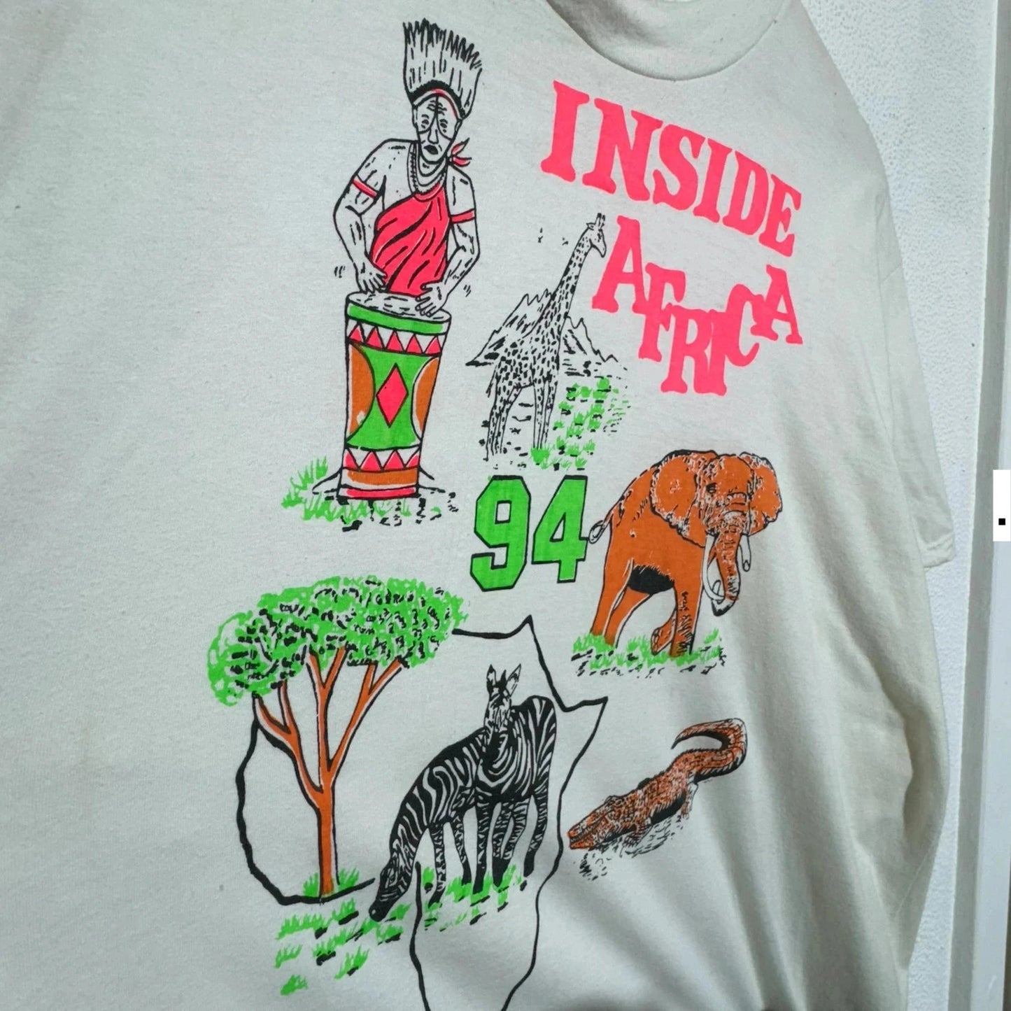 Vintage 1994 White Inside Africa Graphic T Shirt - Small