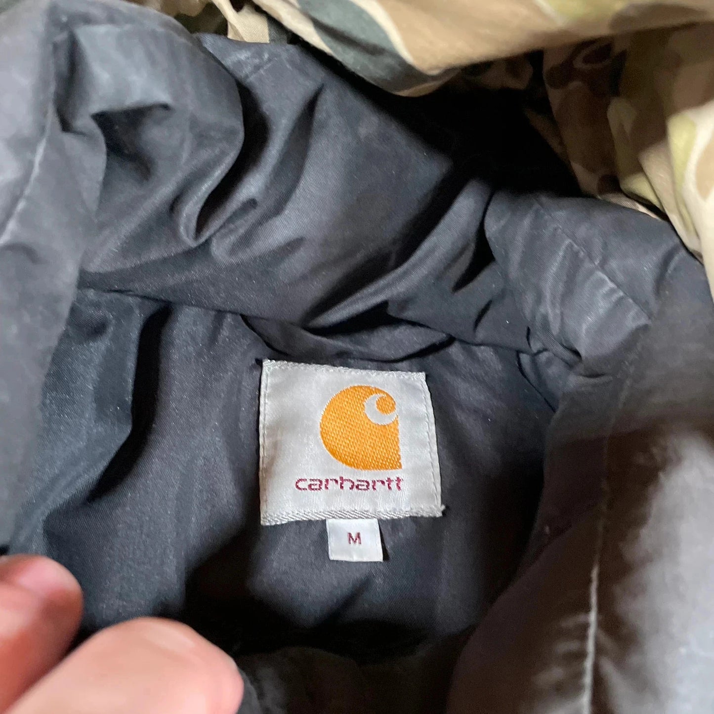 Black Carhartt Puffer Jacket Camo Lining - Medium