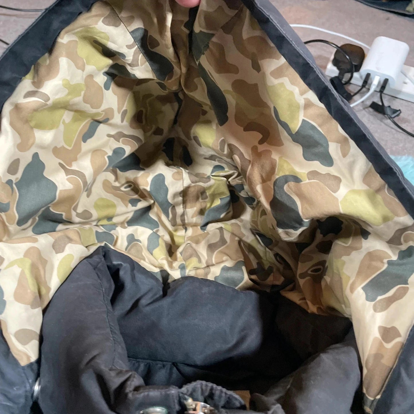 Black Carhartt Puffer Jacket Camo Lining - Medium