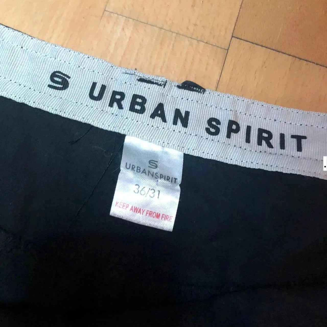 Vintage Black Baggy Cargo Trousers Loose Fit Urban Spirit - 36W 31L