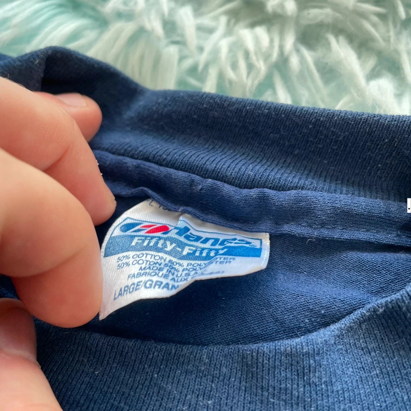 Vintage 90s Navy Wellness Graphic T shirt - Large