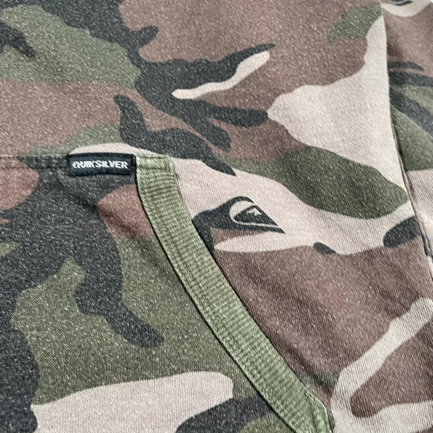 Khaki Camo Quiksilver Sweatshirt - Medium