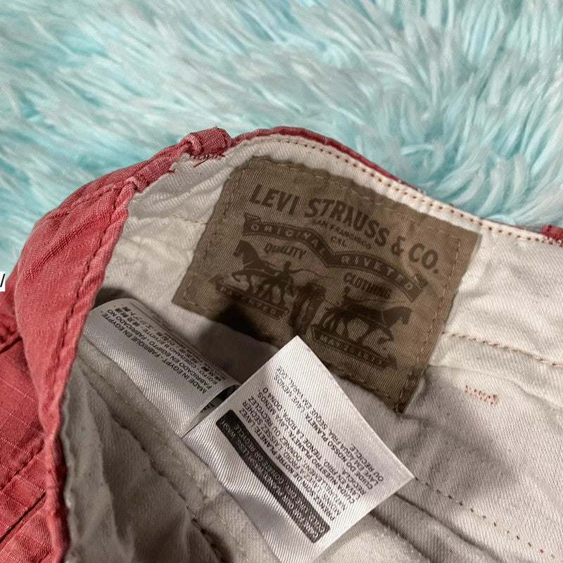 Vintage Red Levi’s Cargo Shorts - 32W
