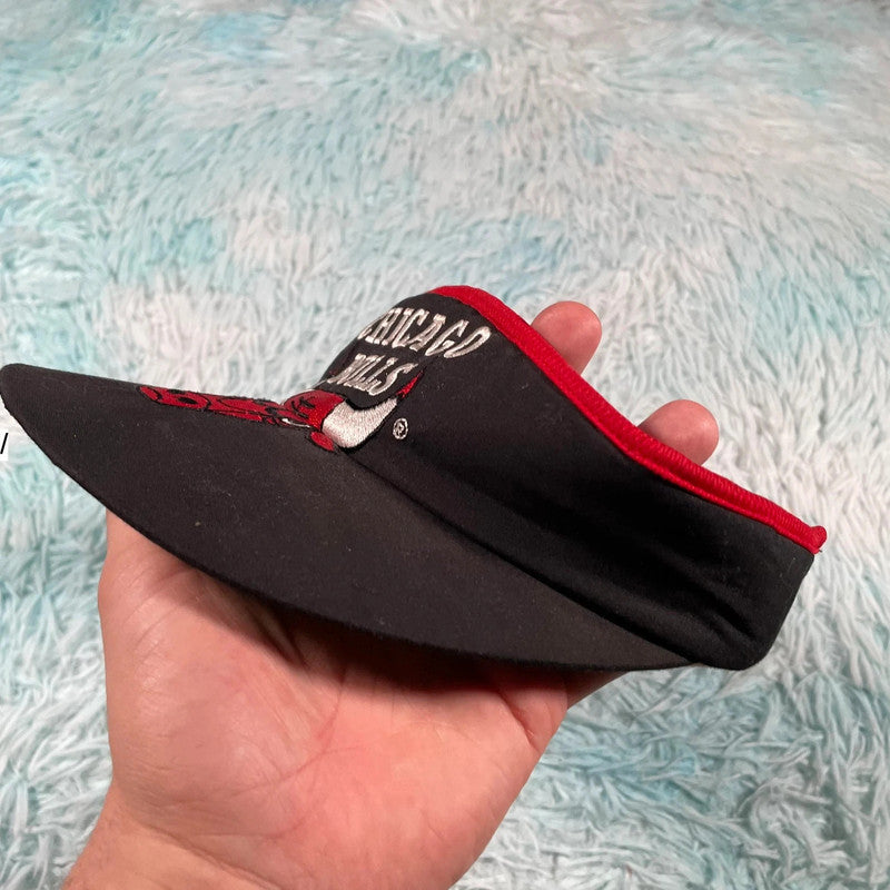 Deadstock Vintage 90s Black Chicago Bulls Visor Cap