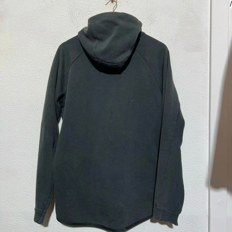 Black Nike Tech Fleece - Medium